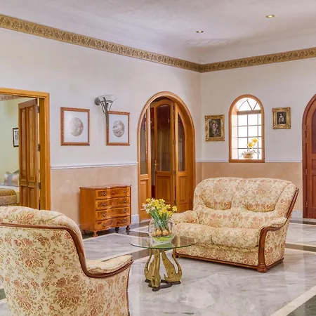 빌라 Spacious 4br With Private Pool, Parking & Bbq By 360 Estates