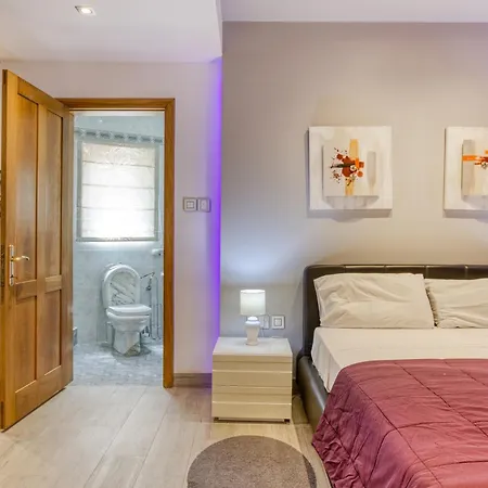 Spacious 4br With Private Pool, Parking & Bbq By 360 Estates Villa