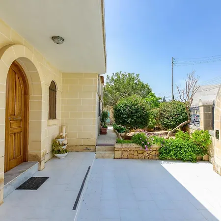 Spacious 4br With Private Pool, Parking & Bbq By 360 Estates Villa Attard