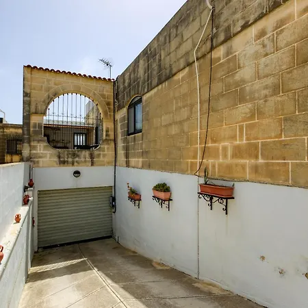 Spacious 4br With Private Pool, Parking & Bbq By 360 Estates Attard