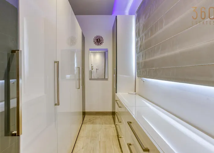 Spacious 4br With Private Pool, Parking & Bbq By 360 Estates