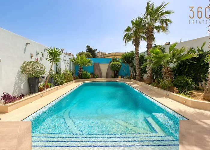 Spacious 4br With Private Pool, Parking & Bbq By 360 Estates Villa