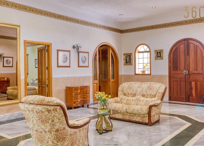 Villa Spacious 4br With Private Pool, Parking & Bbq By 360 Estates