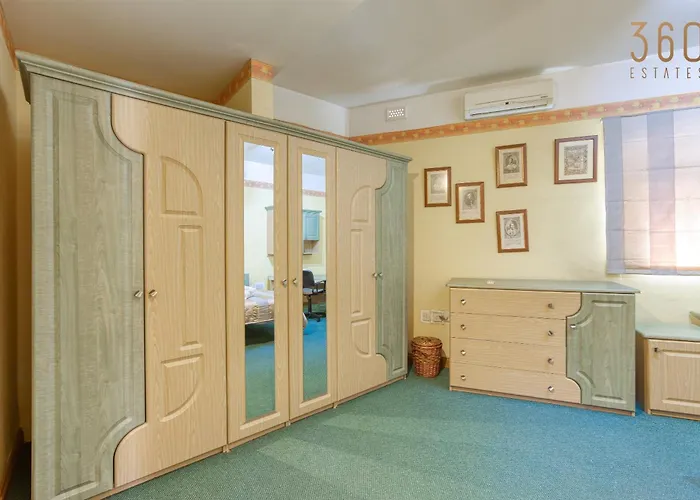 Villa Spacious 4br With Private Pool, Parking & Bbq By 360 Estates *