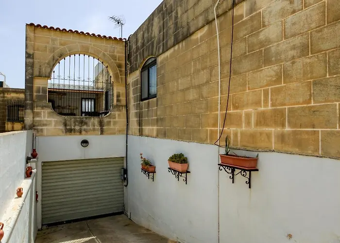 Spacious 4br With Private Pool, Parking & Bbq By 360 Estates Attard