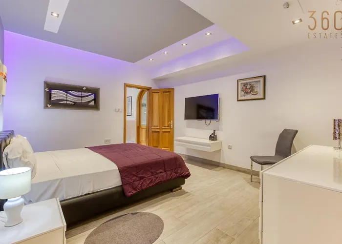 Villa Spacious 4br With Private Pool, Parking & Bbq By 360 Estates